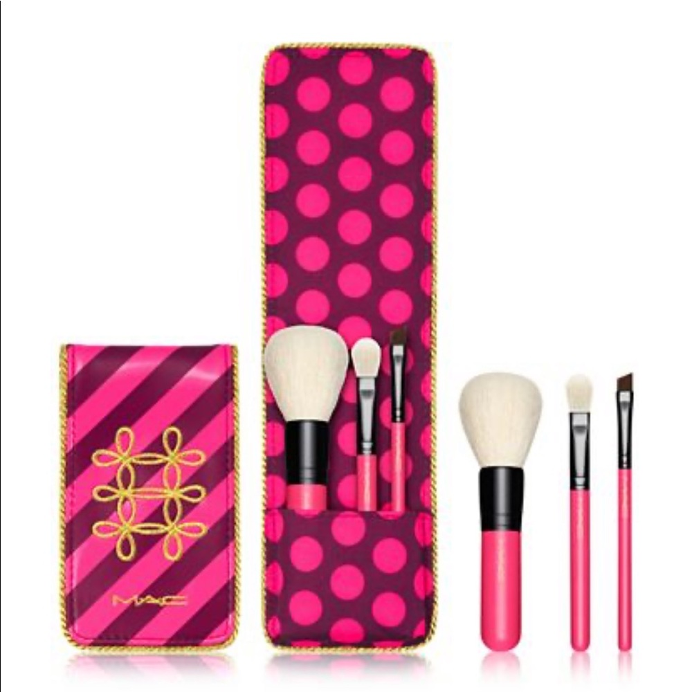 MAC Nutcracker Sweet Essential Brush Kit